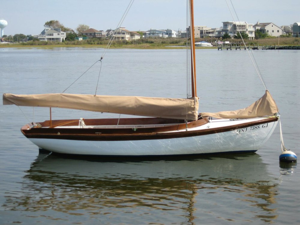 Latitude Yacht Brokerage