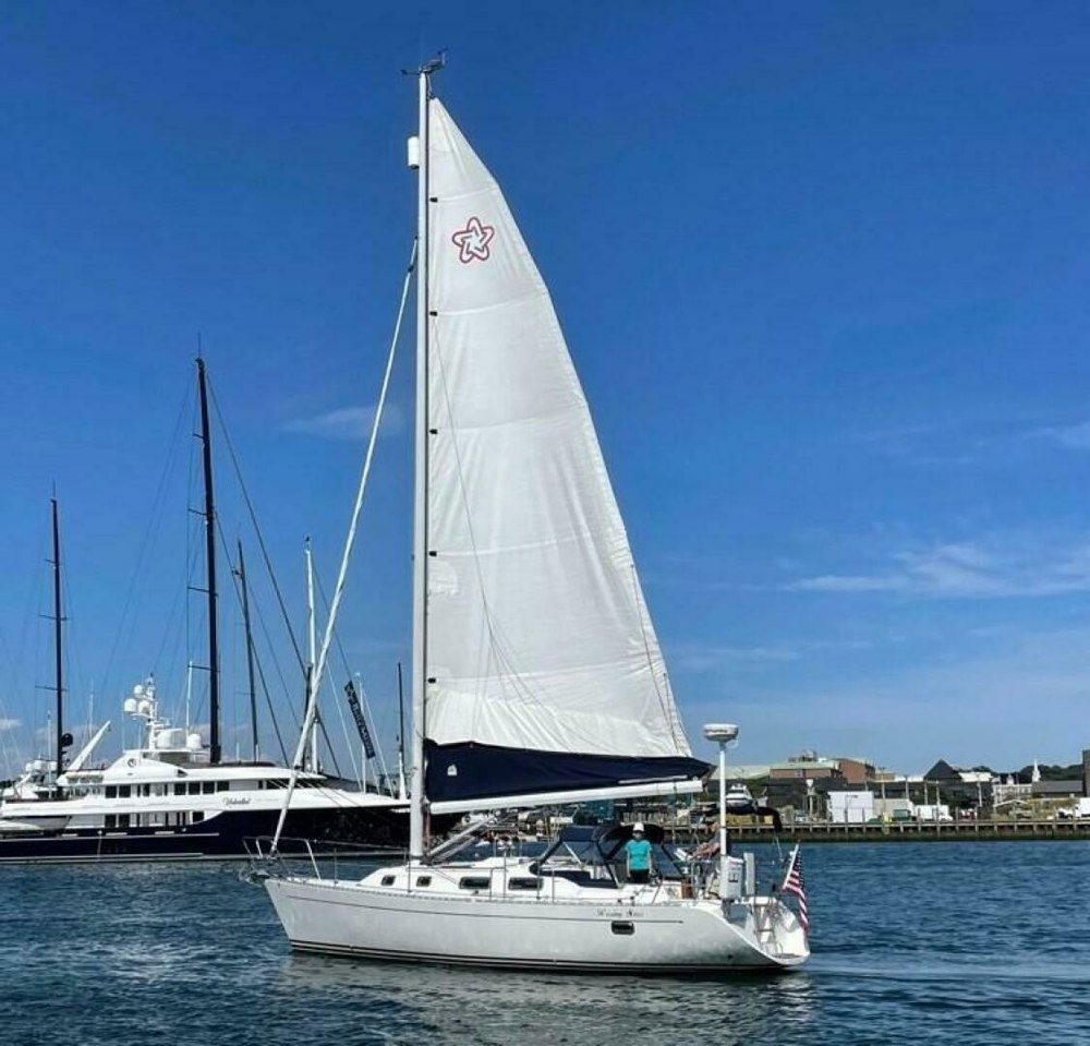 Latitude Yacht Brokerage