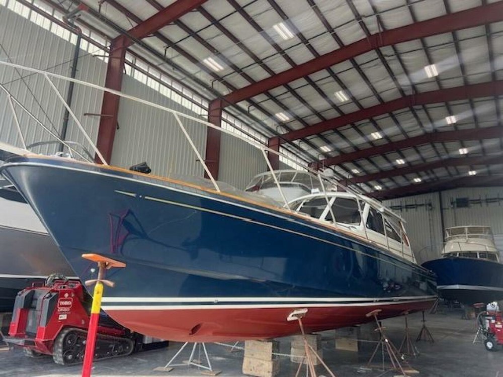 Latitude Yacht Brokerage