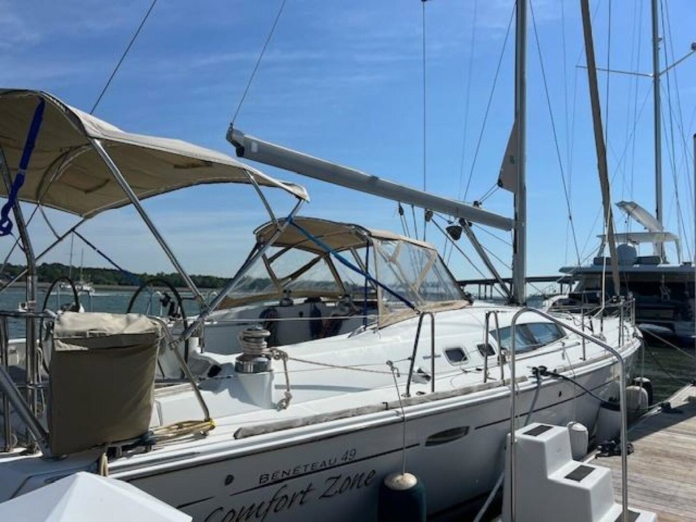 Latitude Yacht Brokerage