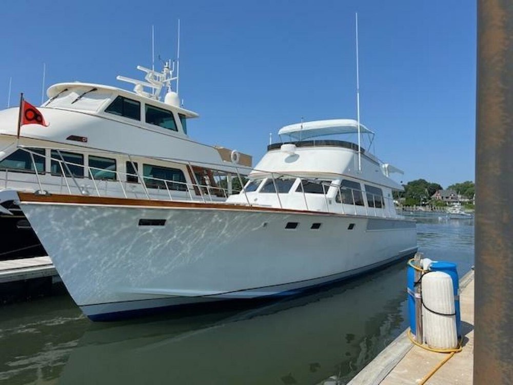 Latitude Yacht Brokerage