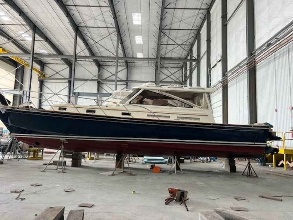 Latitude Yacht Brokerage