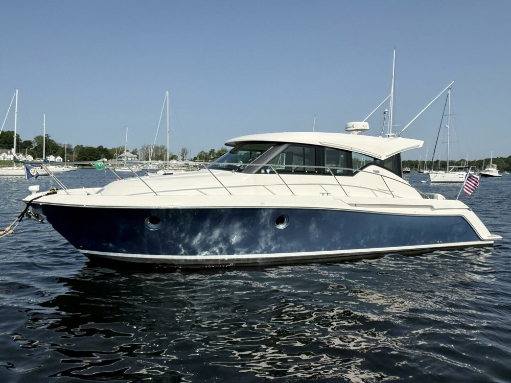 Latitude Yacht Brokerage