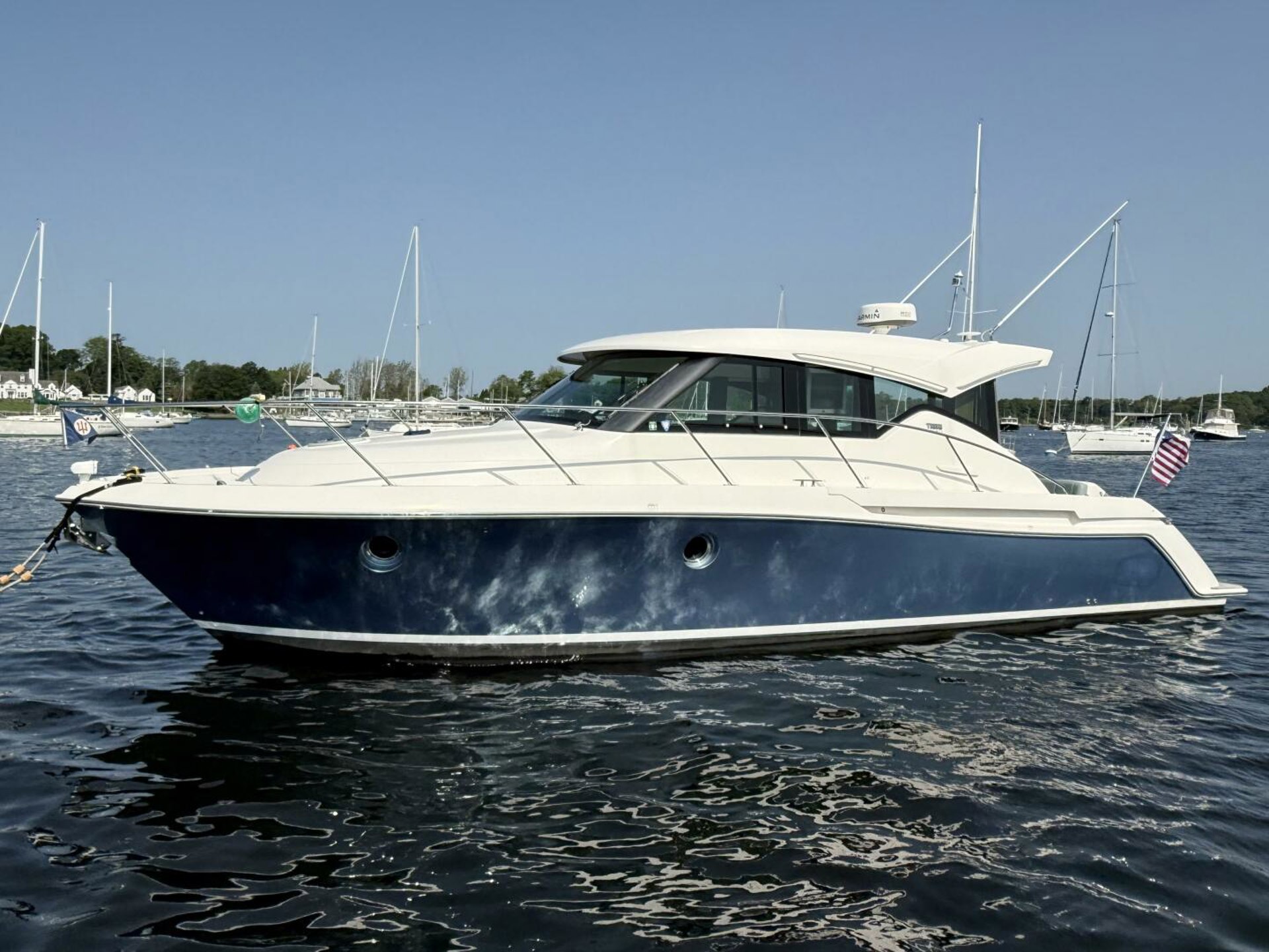 Tiara Yachts 39 Coupe