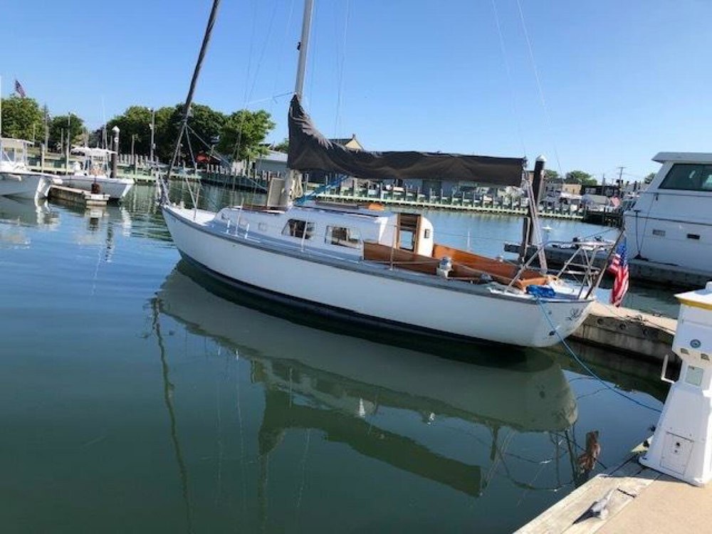 Latitude Yacht Brokerage