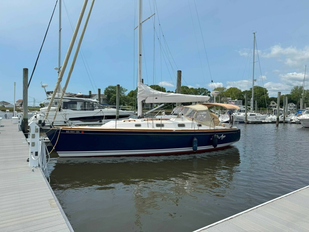Latitude Yacht Brokerage