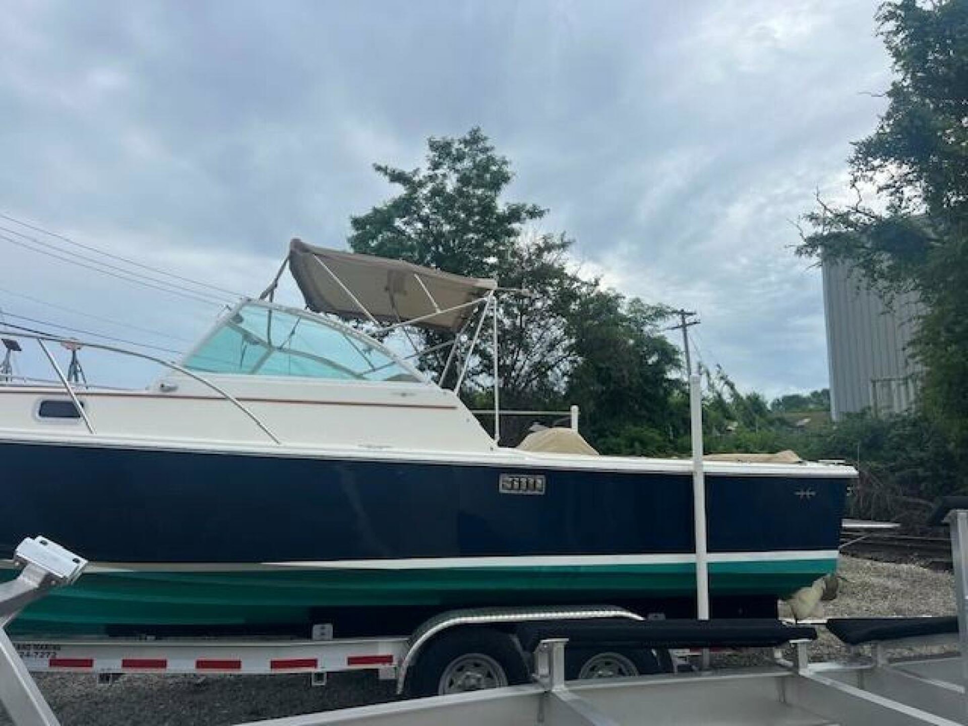 Hunt Yachts Surfhunter 25