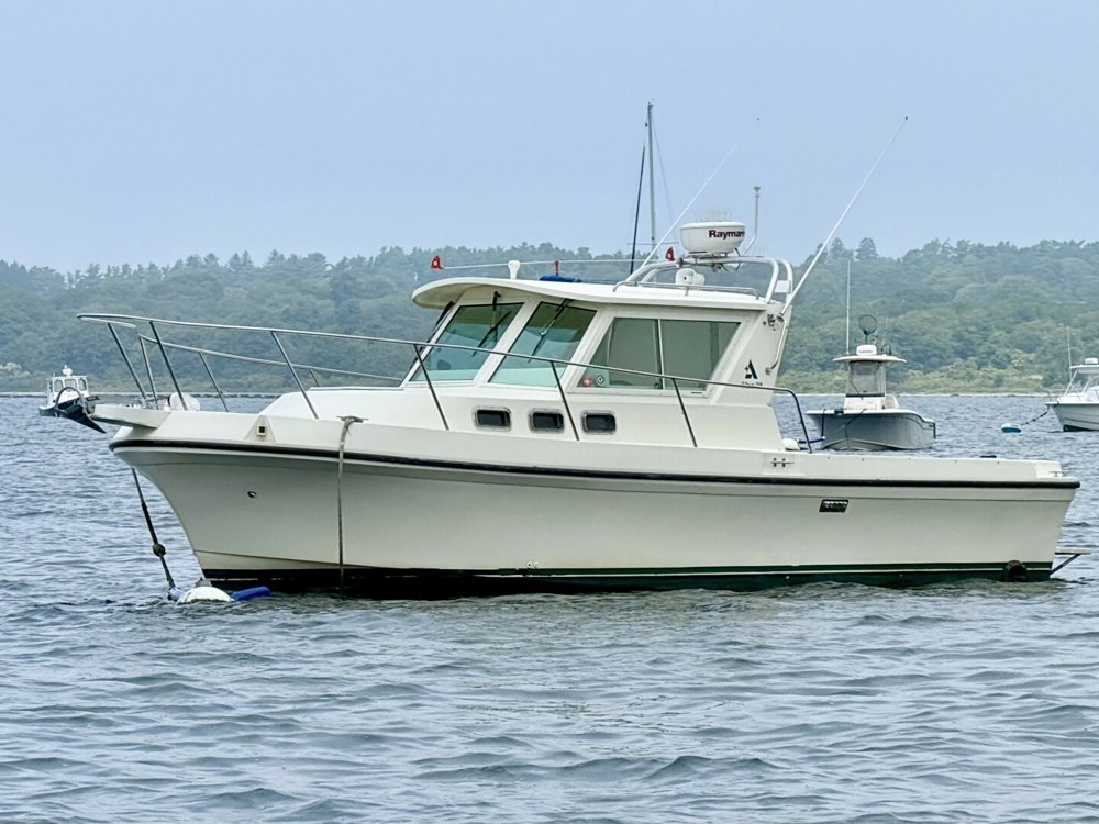 Latitude Yacht Brokerage