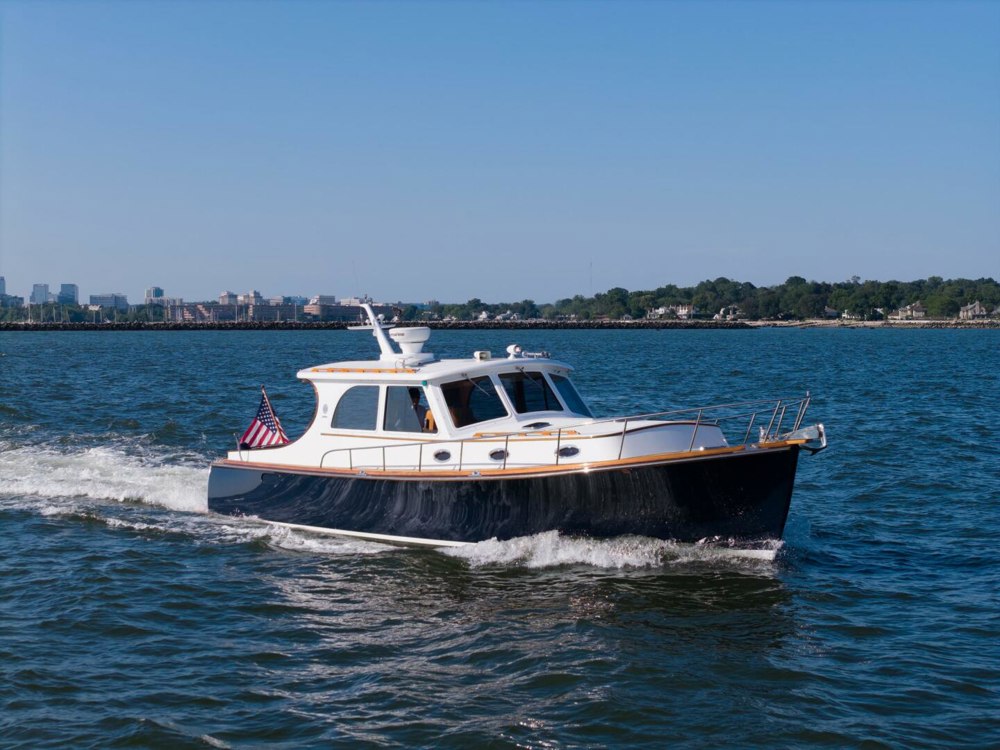 Latitude Yacht Brokerage