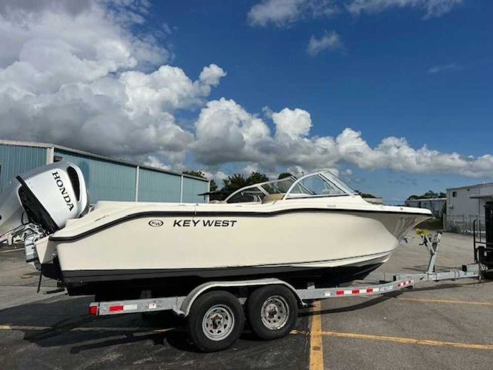 Latitude Yacht Brokerage