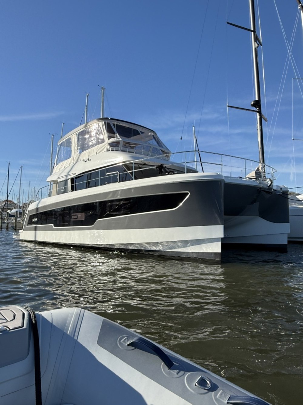 Latitude Yacht Brokerage