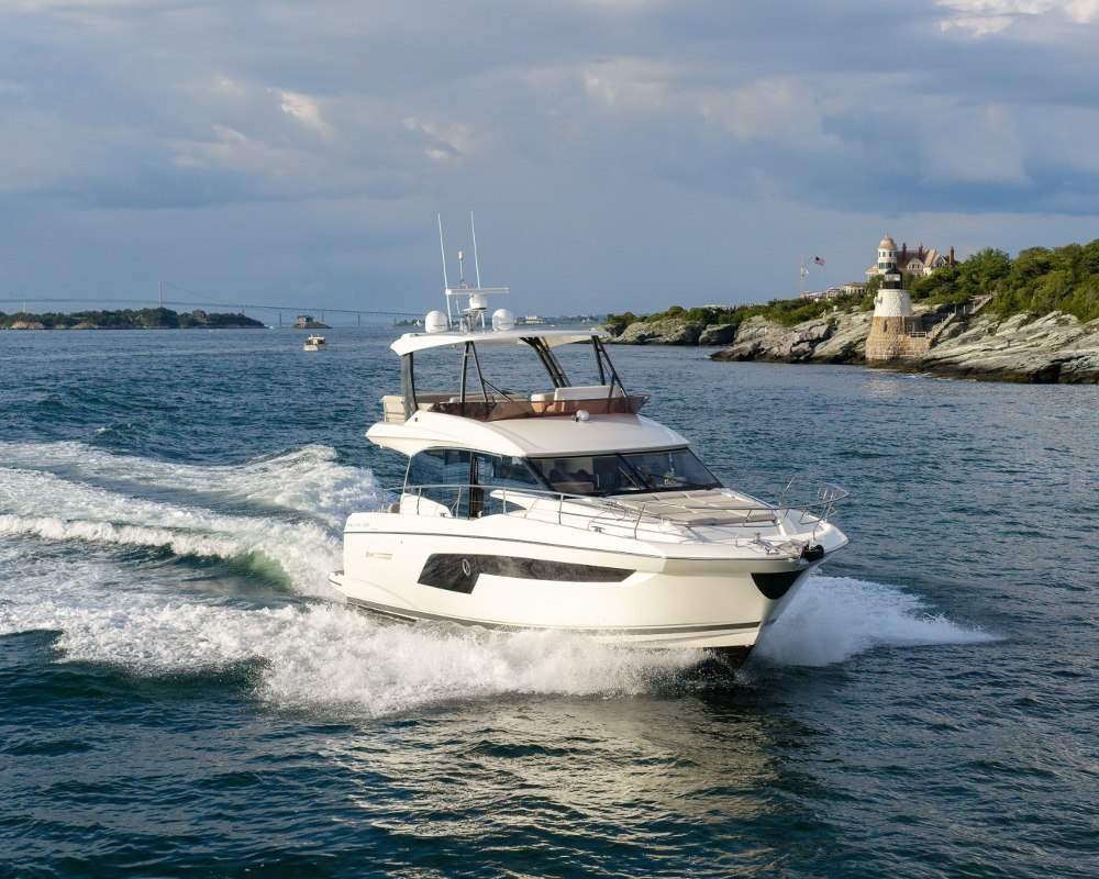Latitude Yacht Brokerage