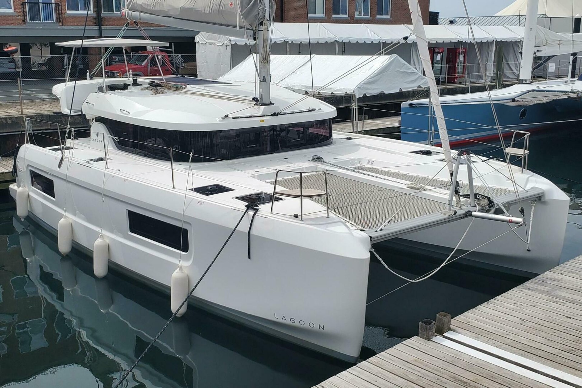 Lagoon 38 Owner’s Version