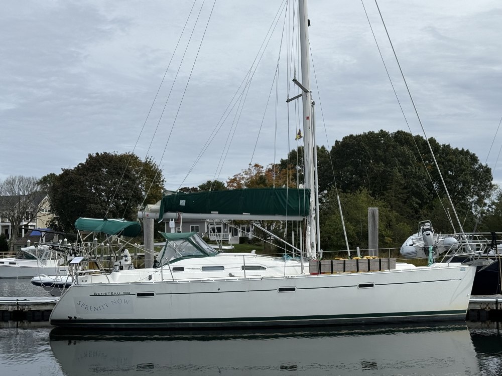Latitude Yacht Brokerage