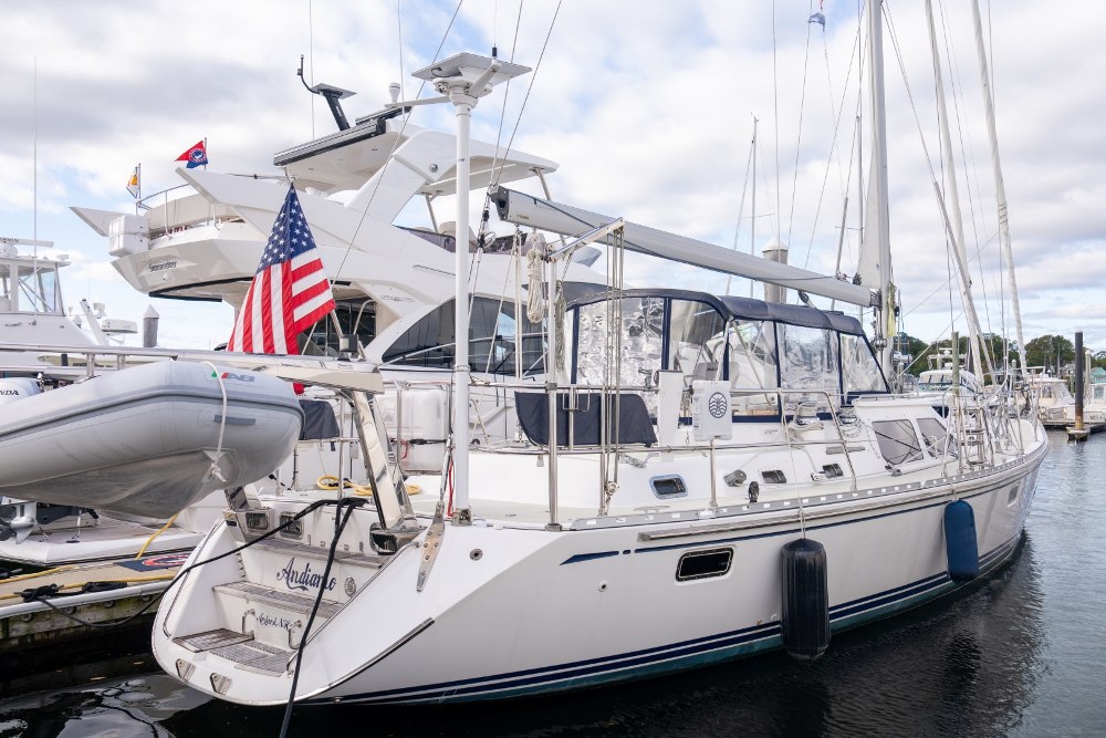 Latitude Yacht Brokerage