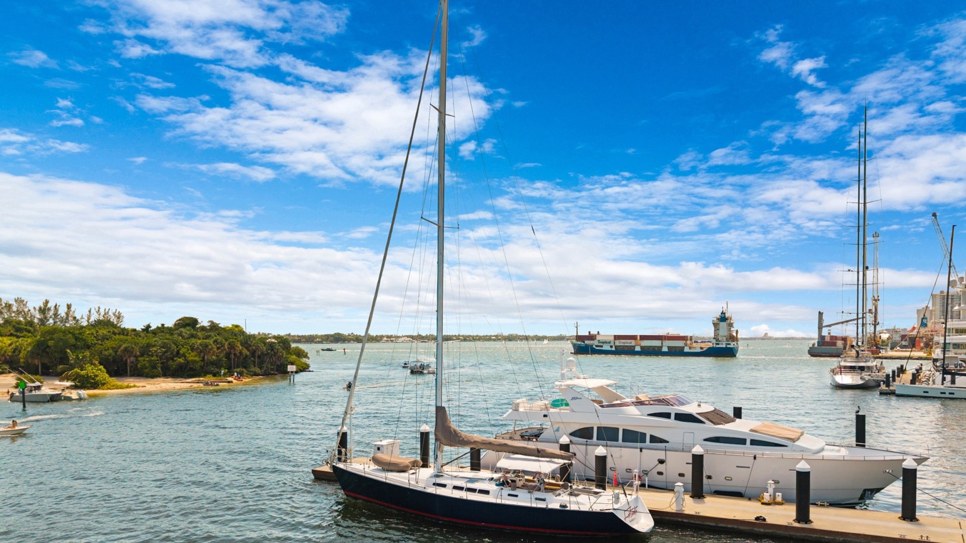 Southern Wind 72 - Latitude Yacht Brokerage